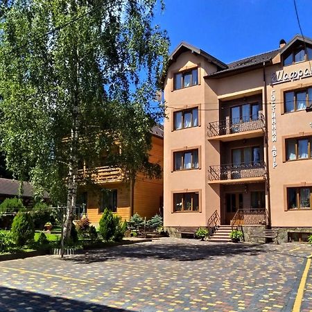 Guest House Shafran Jaremtsje Buitenkant foto