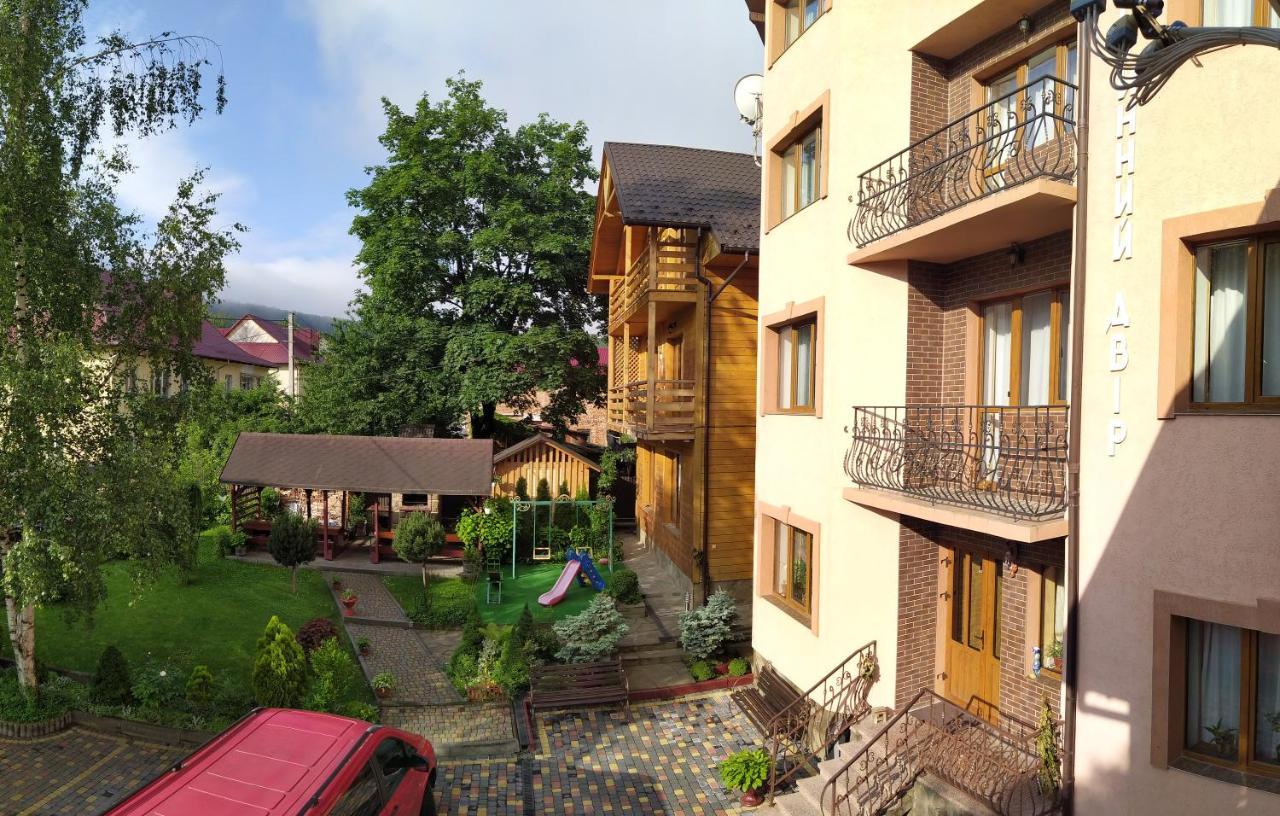 Guest House Shafran Jaremtsje Buitenkant foto