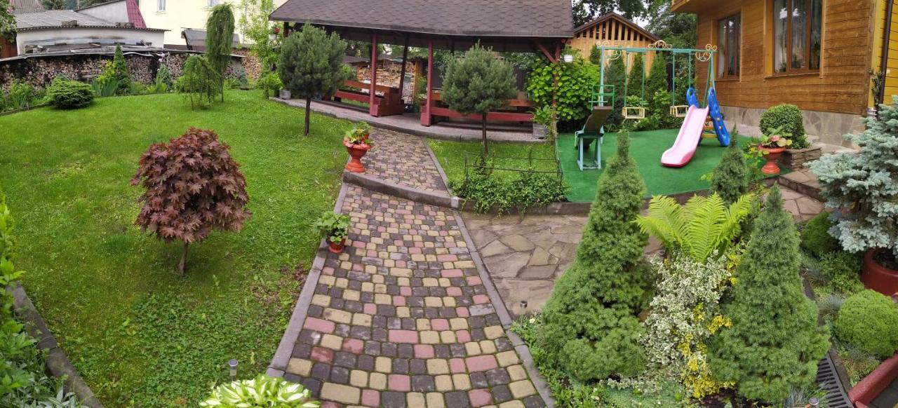 Guest House Shafran Jaremtsje Buitenkant foto