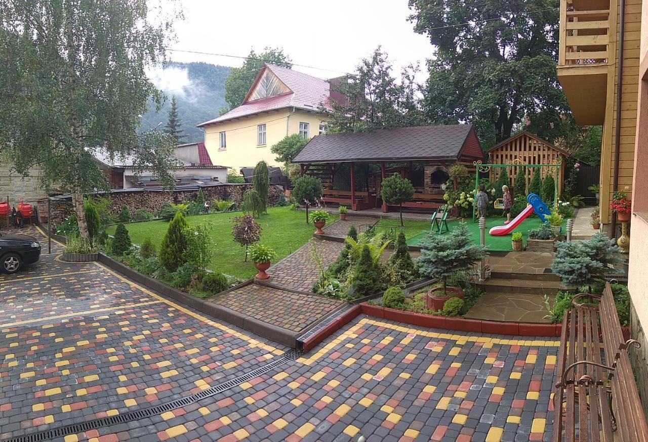 Guest House Shafran Jaremtsje Buitenkant foto