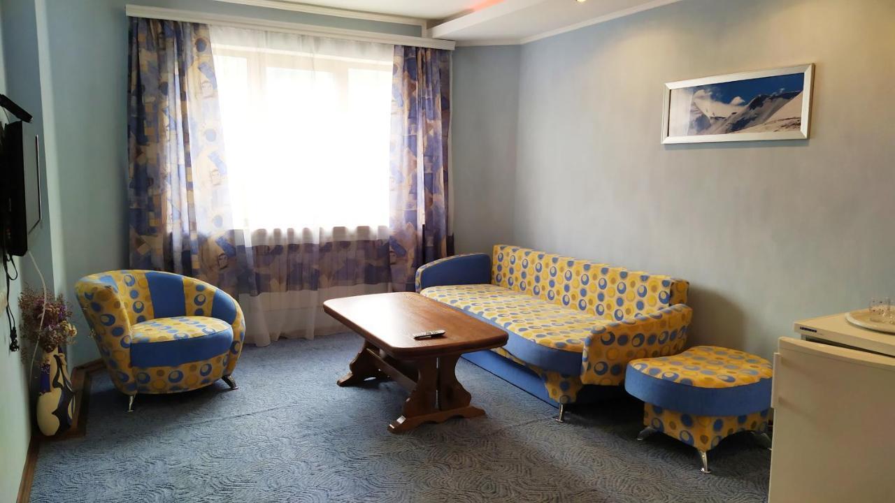 Guest House Shafran Jaremtsje Buitenkant foto