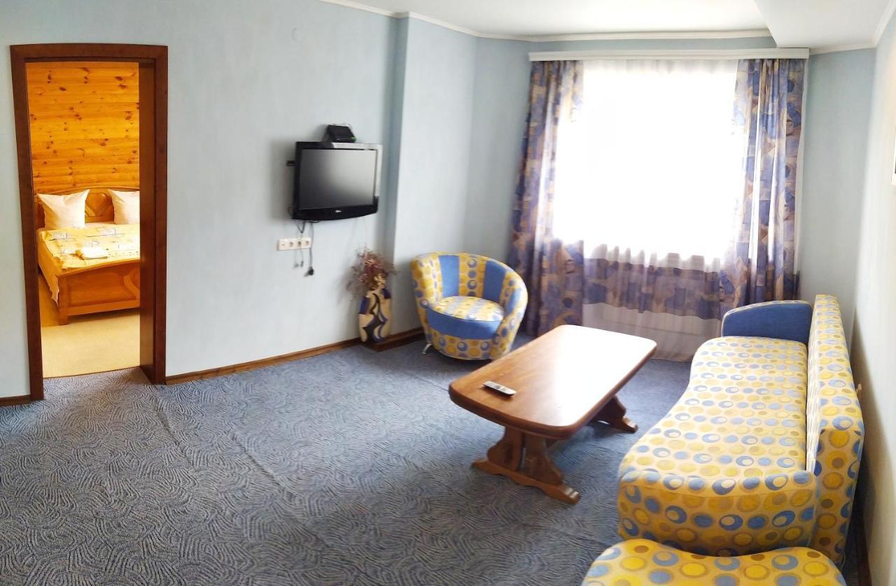Guest House Shafran Jaremtsje Buitenkant foto