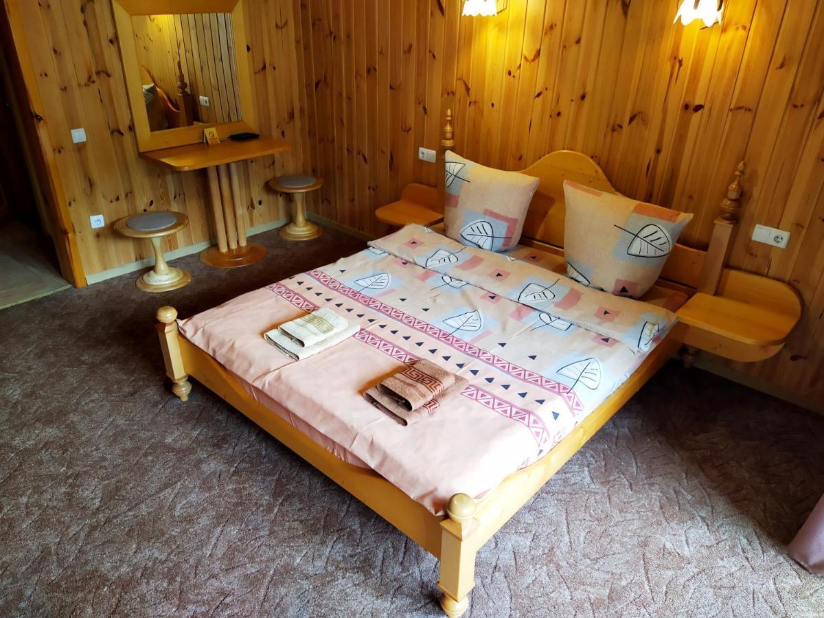 Guest House Shafran Jaremtsje Buitenkant foto