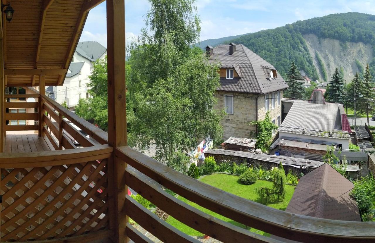 Guest House Shafran Jaremtsje Buitenkant foto