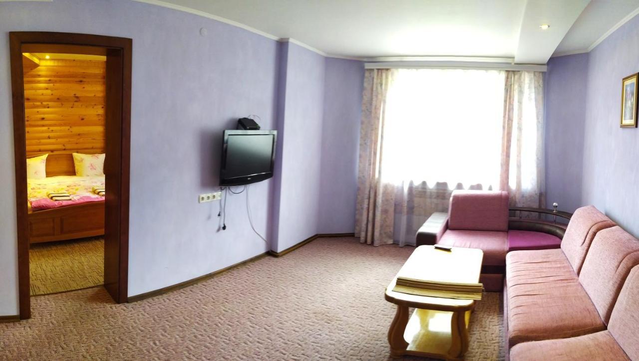 Guest House Shafran Jaremtsje Buitenkant foto