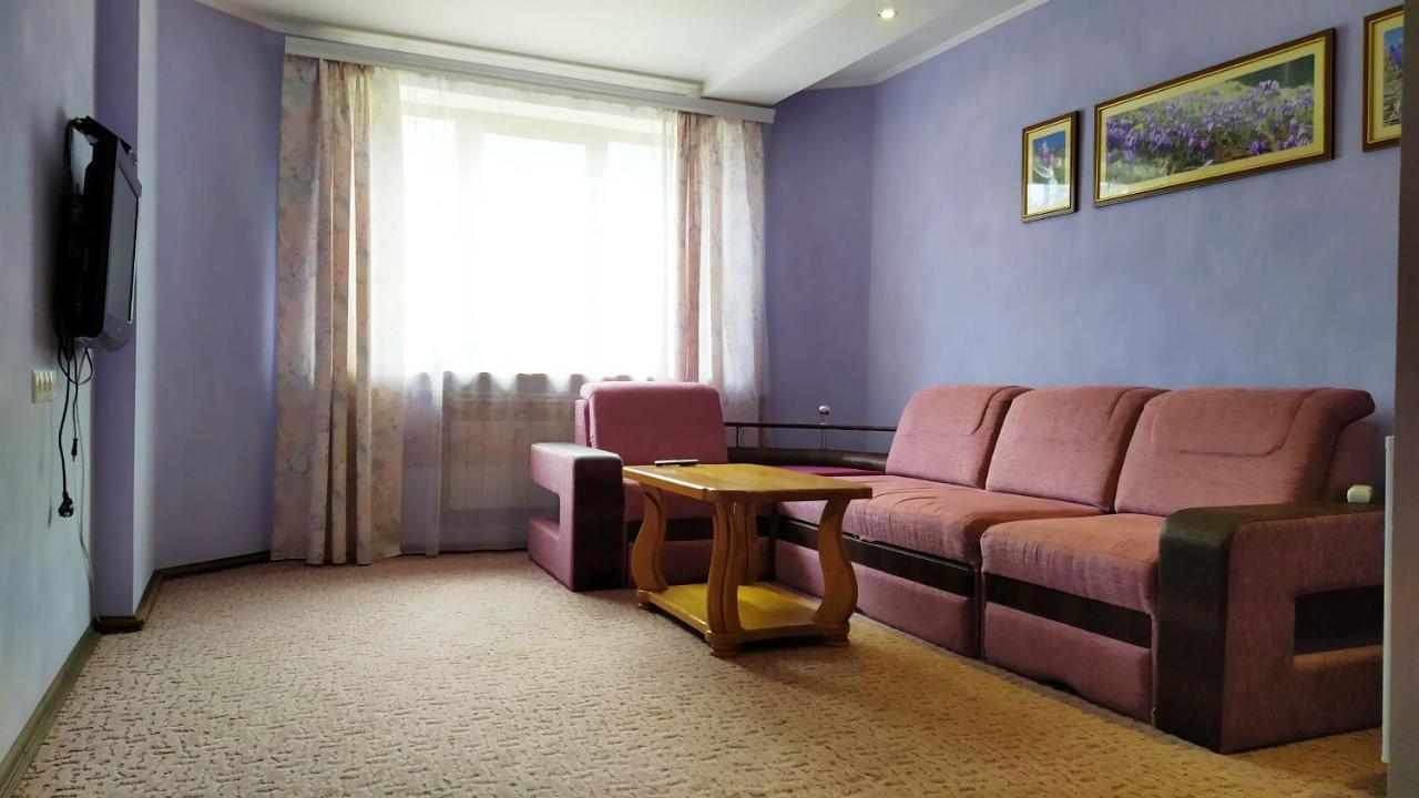 Guest House Shafran Jaremtsje Buitenkant foto