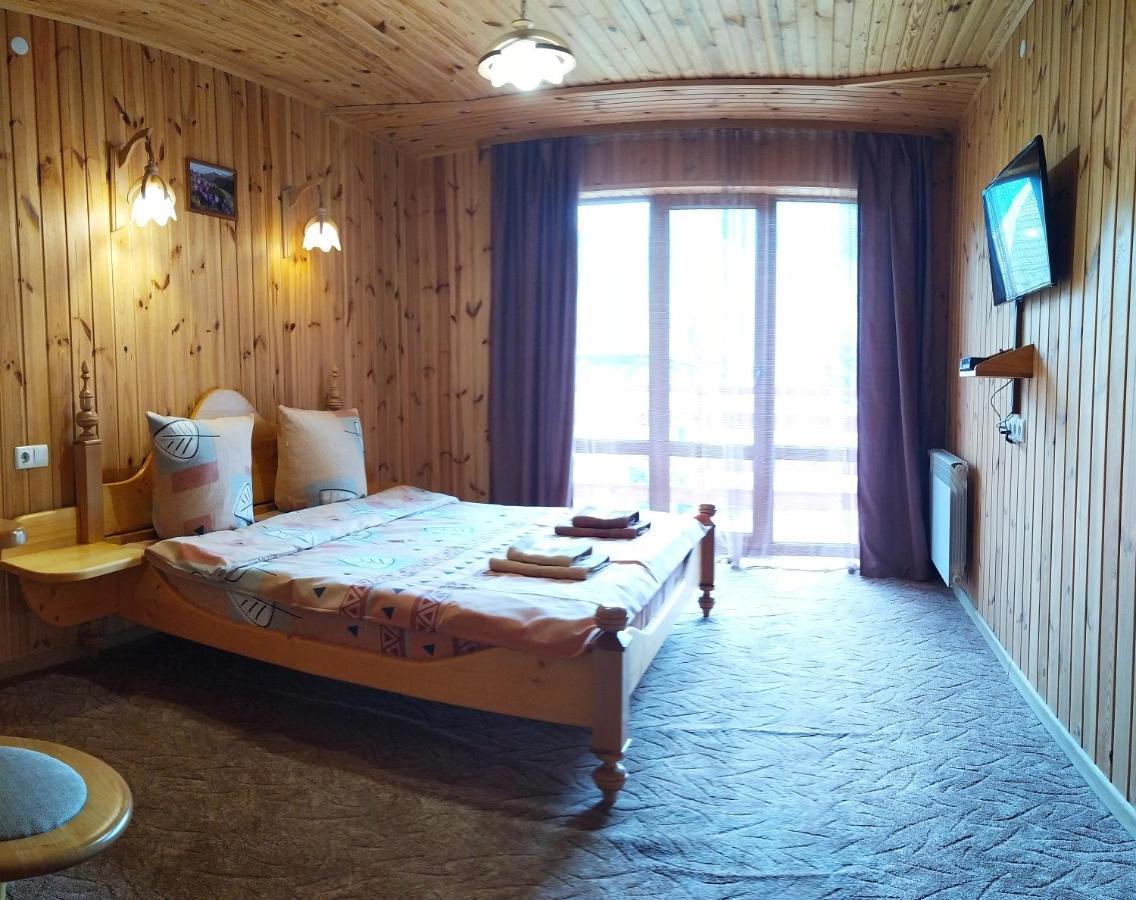 Guest House Shafran Jaremtsje Buitenkant foto