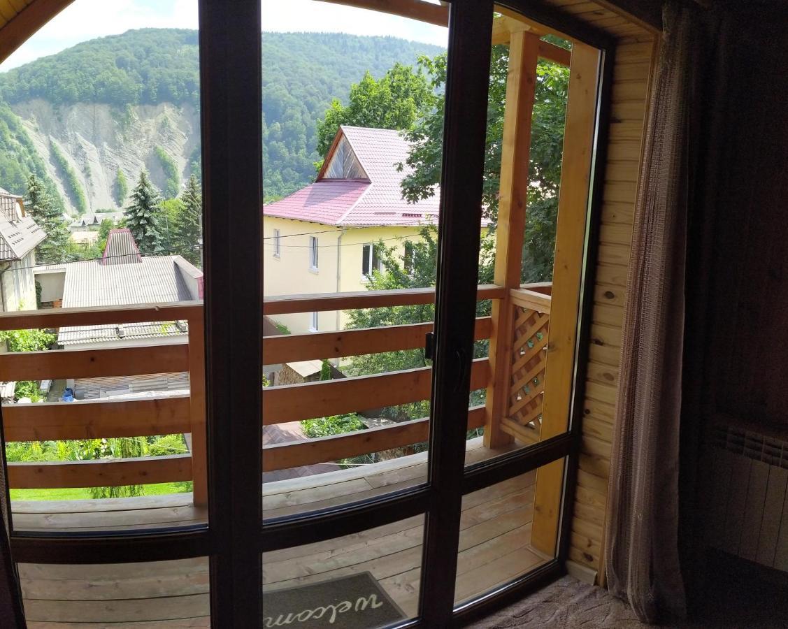 Guest House Shafran Jaremtsje Buitenkant foto